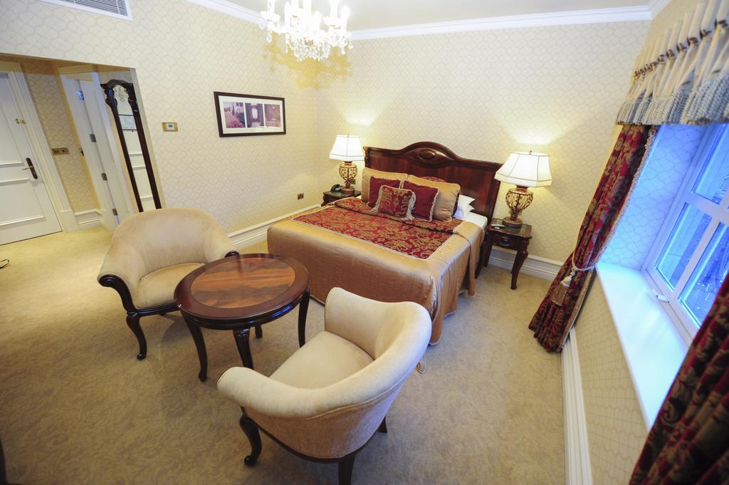 Kilronan Castle Hotel & Spa Ballyfarnon Rom bilde